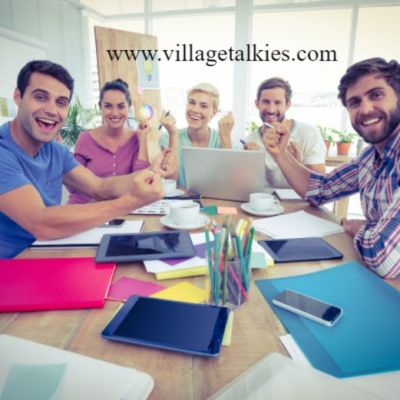 portrait-creative-business-people-meetin (1)